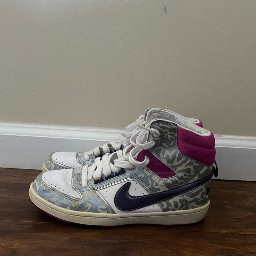 Nike High Tops Size 9 women’s